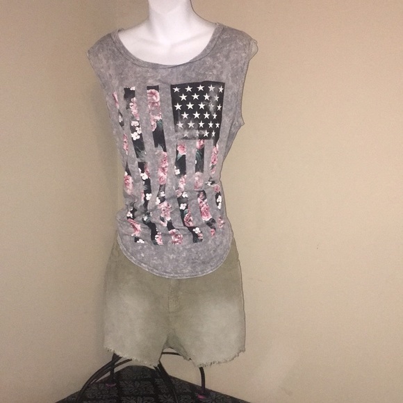 American Flag Top - Picture 2 of 7